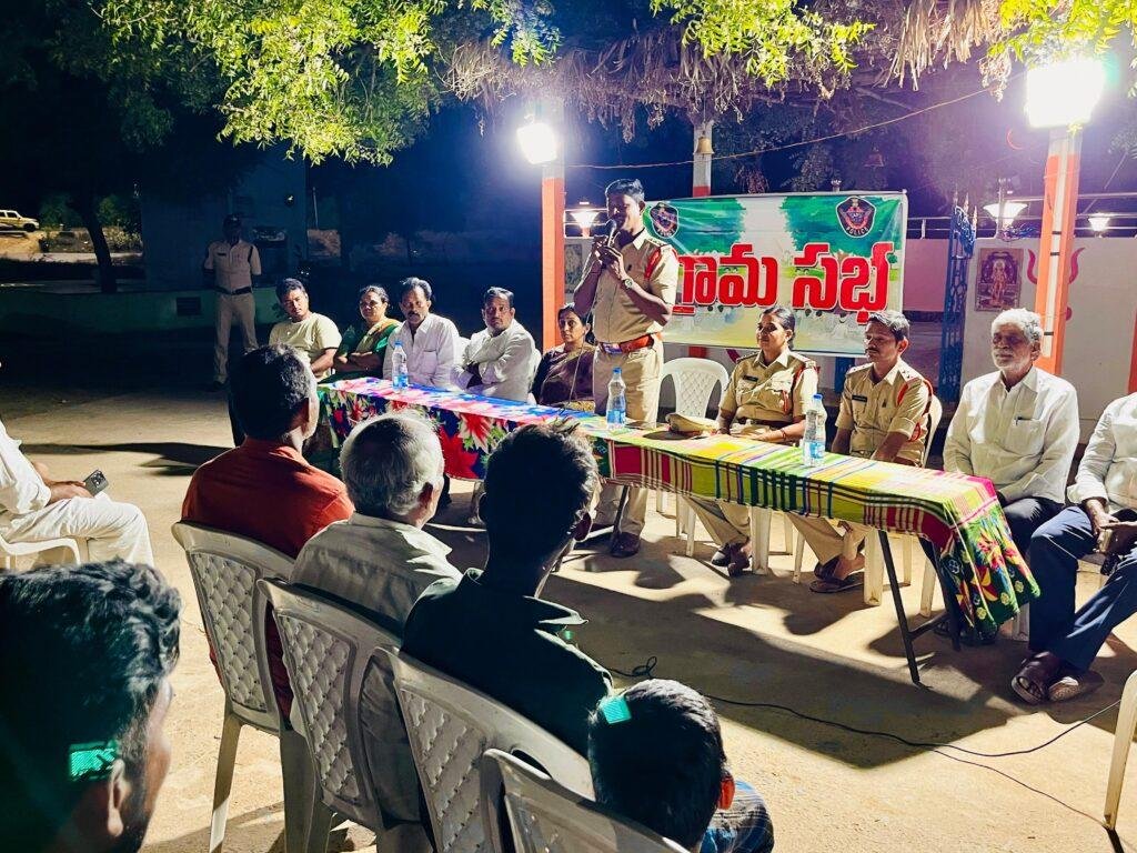పల్లె నిద్రతో ప్రజలకు మరింత భరోసా : సిఐ 