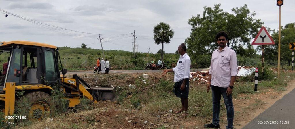 నందవరం కూడలి విస్తరణకు చర్యలు చేపట్టిన తహసీల్దార్ అనిల్ కుమార్ యాదవ్…